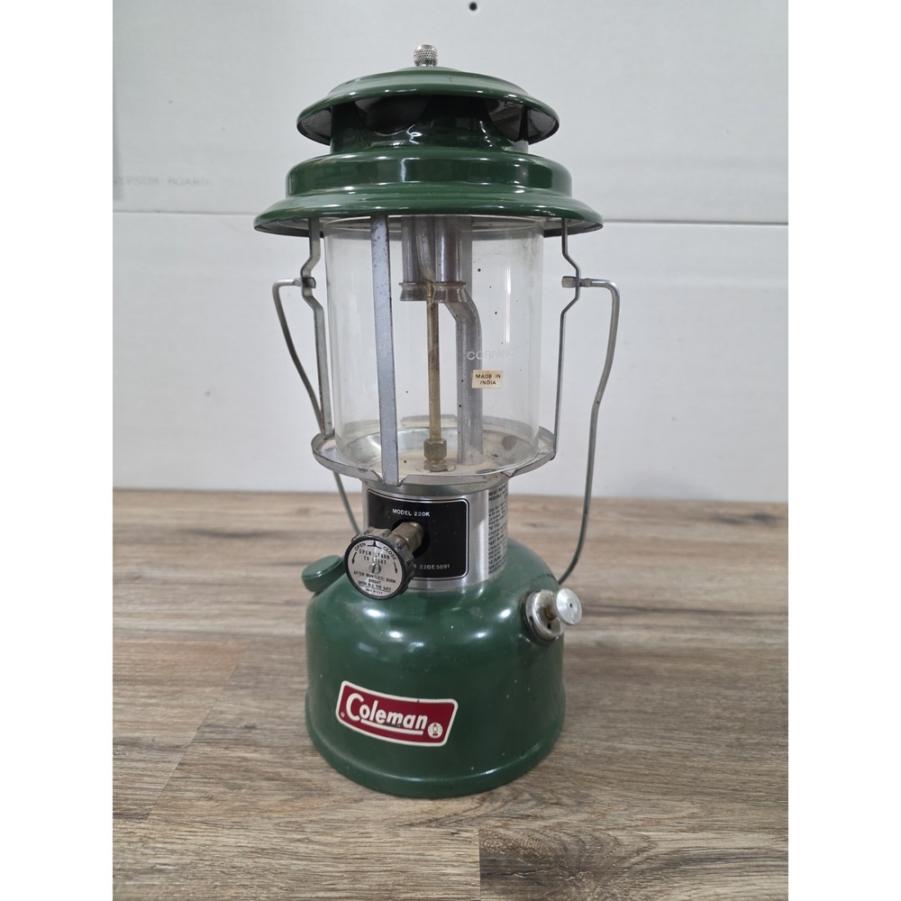 Vintage Coleman Lantern Model 220K Green 2-Mantle 1981 Great Condition Used